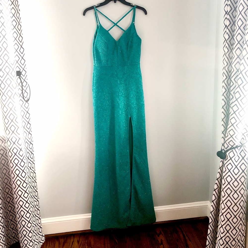👗 Jodi Kristopher Gown 👗 - Picture 2 of 8